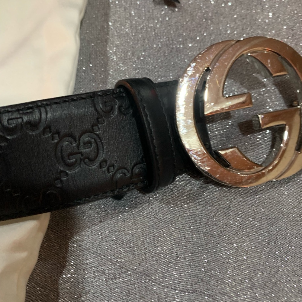 Gucci Black Leather Belt with Silver Logo Buckle - Picture 7 of 13